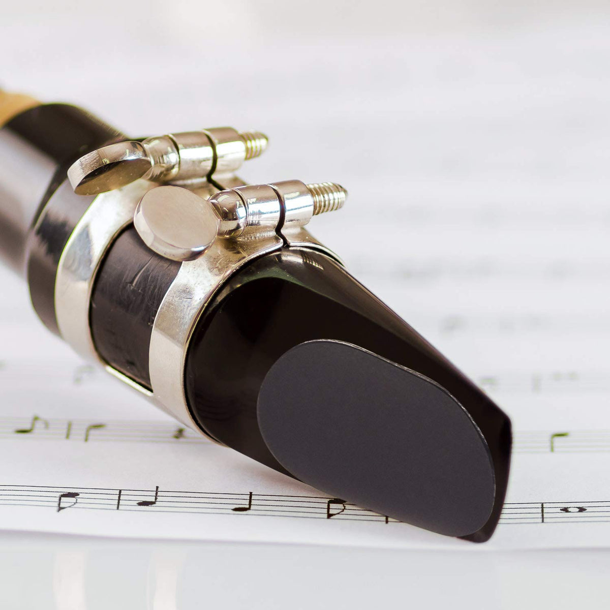 32 Pieces 0.8 mm Saxophone and Clarinet Mouthpiece Cushion Black L66472