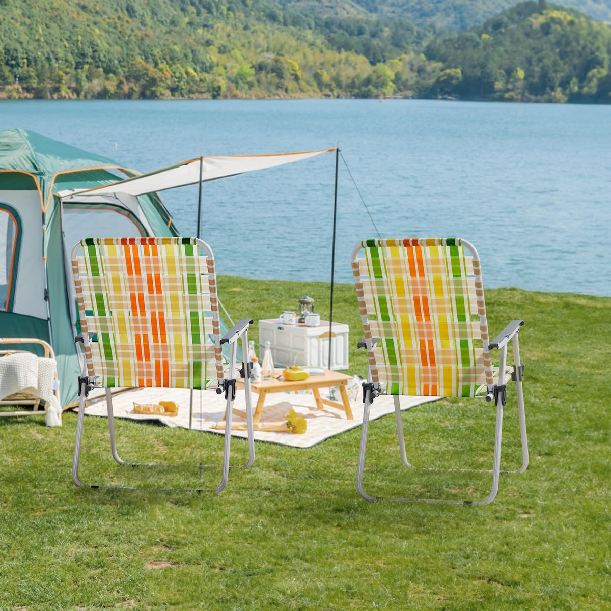 2 Pcs Lightweight Folding Beach Chairs with Armrests Q8802