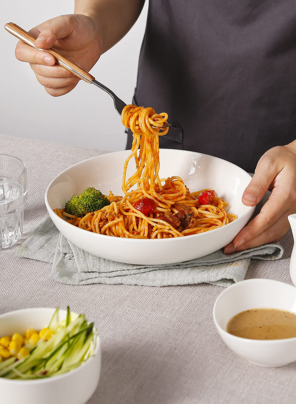 White Pasta Bowls Set of 4 and Jumbo Mugs Set of 4 U644