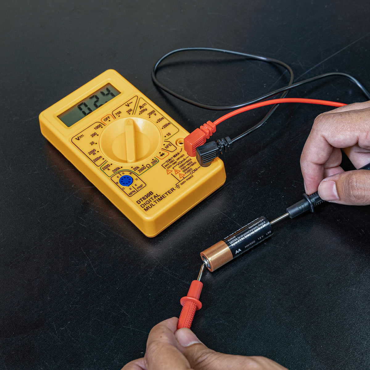 Digital Multimeter Diode & Transistor Tester Q696